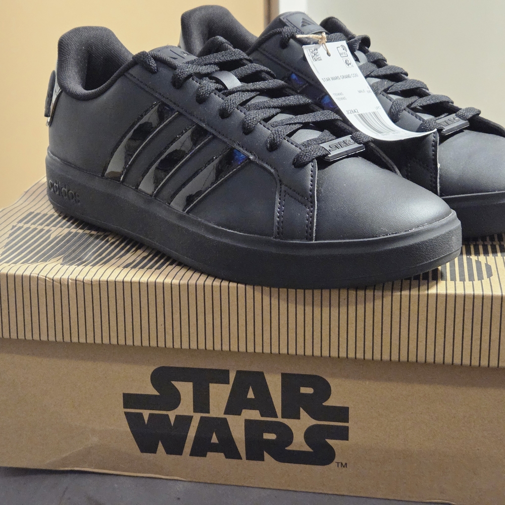 adidas Men's Star Wars Grand Court Sneaker Size 8.5